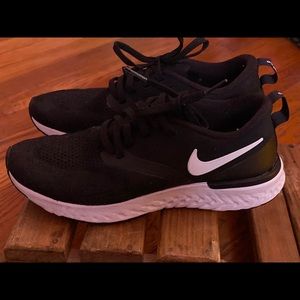 Nike Odyssey React 2 Flyknit Black White